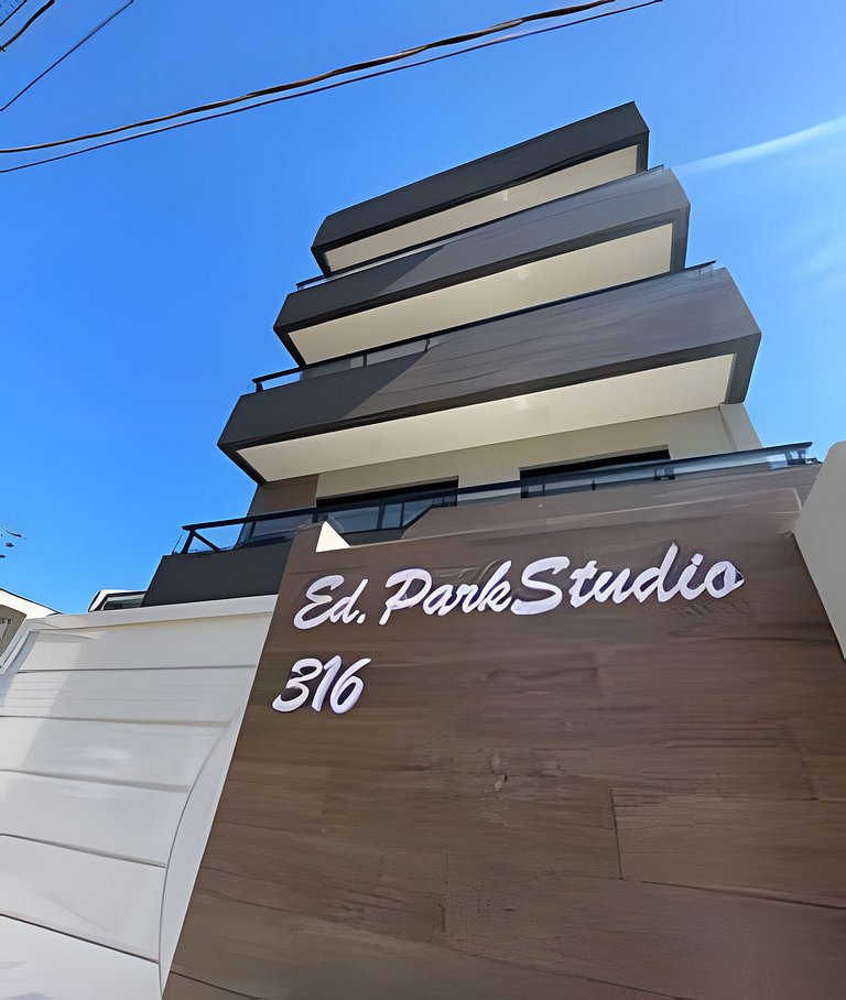 Studio moderno com ar-condicionado no Centro!