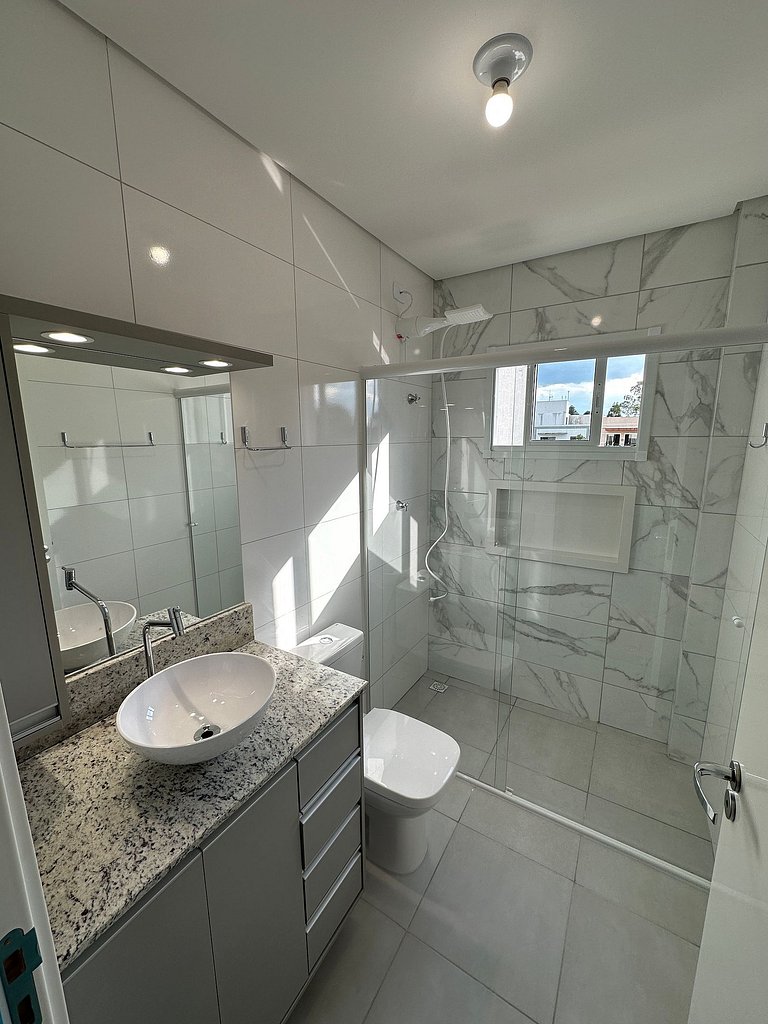 Apartamento mobiliado para locação próximo ao CEDETEG