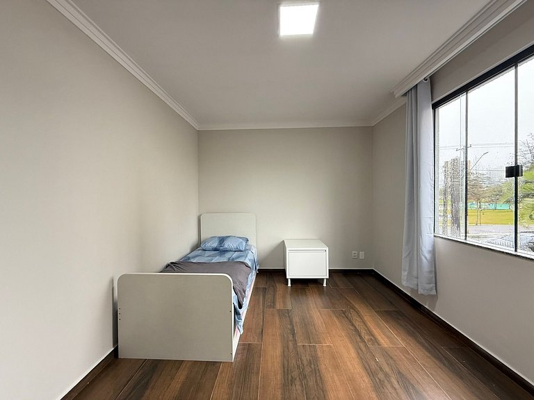 Apartamento com 3 quartos em frente a Lagoa