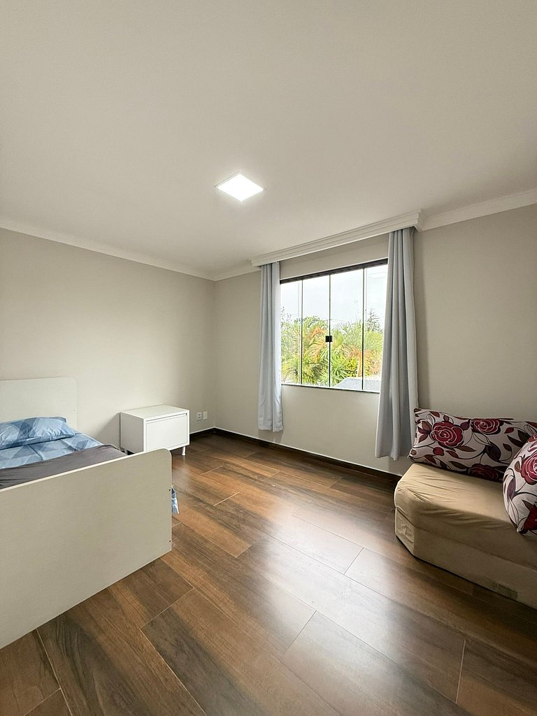 Apartamento com 3 quartos em frente a Lagoa