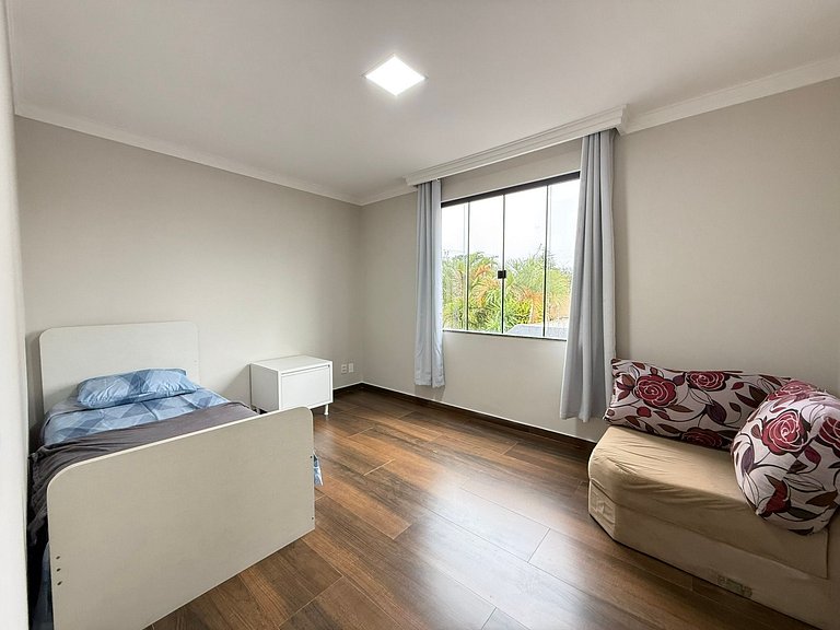 Apartamento com 3 quartos em frente a Lagoa