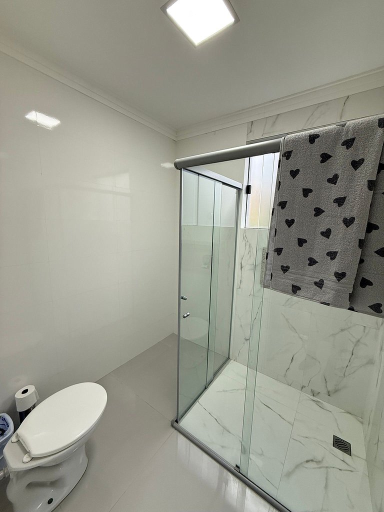 Apartamento com 3 quartos em frente a Lagoa