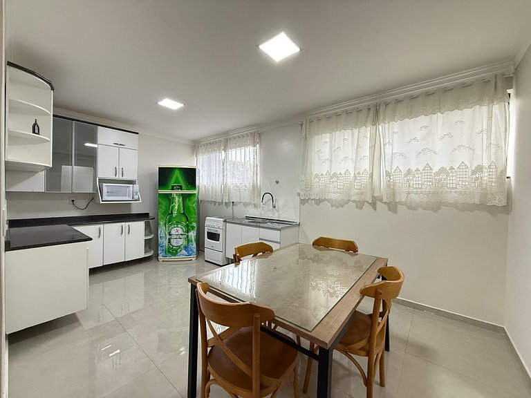Apartamento com 3 quartos em frente a Lagoa