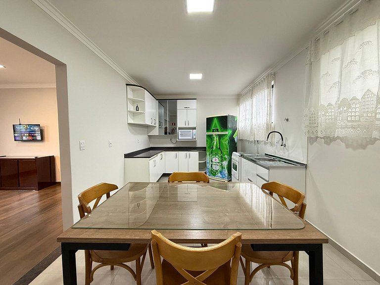 Apartamento com 3 quartos em frente a Lagoa