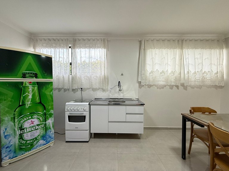 Apartamento com 3 quartos em frente a Lagoa