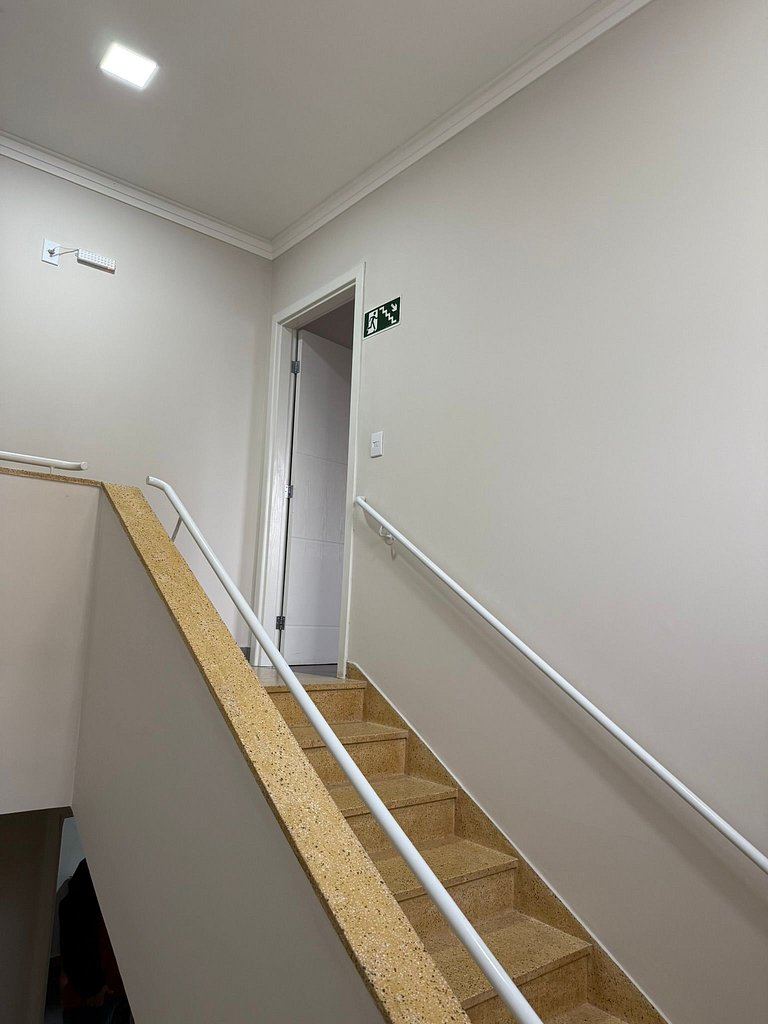 Apartamento com 3 quartos em frente a Lagoa