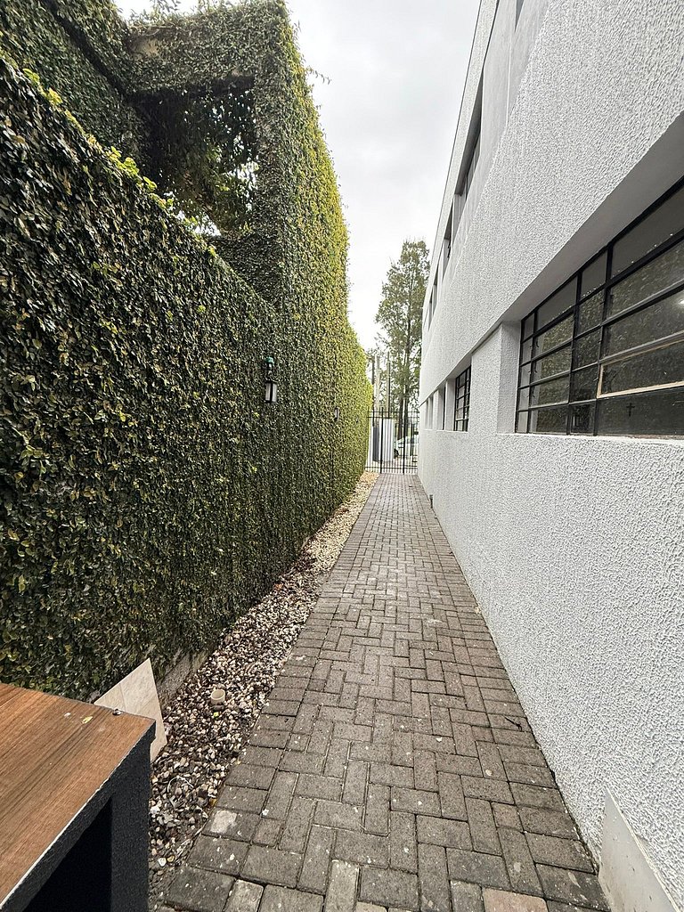 Apartamento com 3 quartos em frente a Lagoa