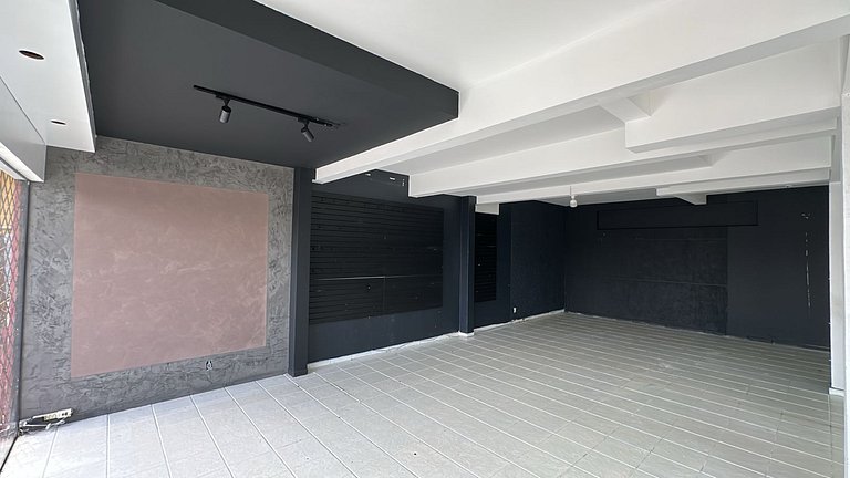 Sala comercial na avenida Manoel Ribas