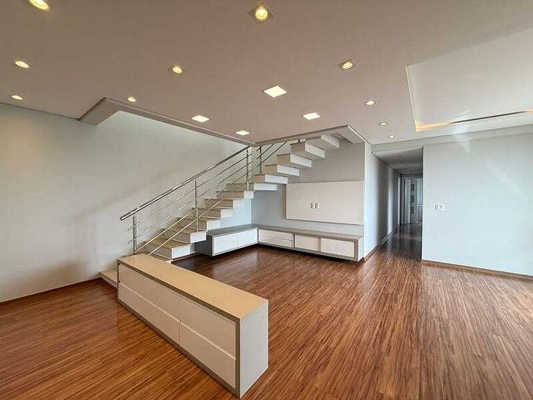 Duplex com linda vista para o Parque do Lago