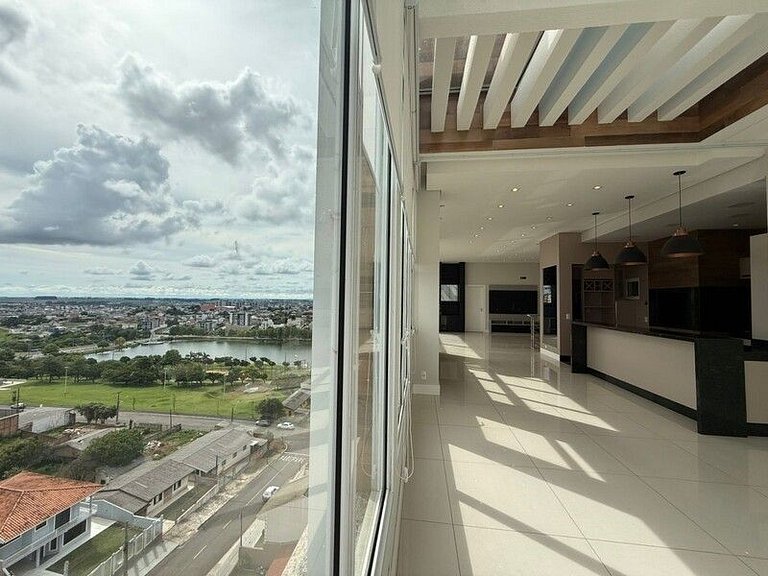 Duplex com linda vista para o Parque do Lago