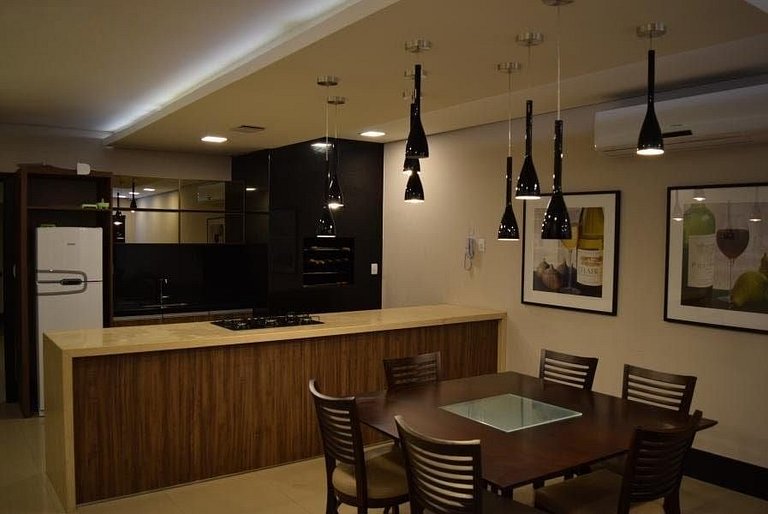 Apartamento todo mobiliado para locação no centro!