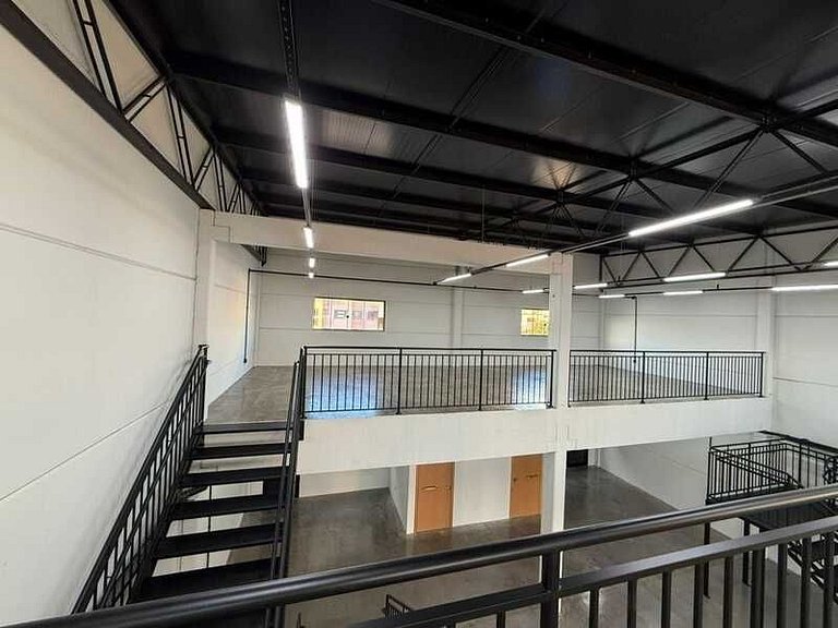 Barracão para locação no bairro Centro, localizado na cidade