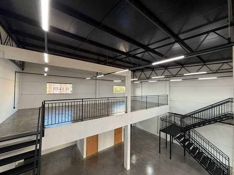 Barracão para locação no bairro Centro, localizado na cidade