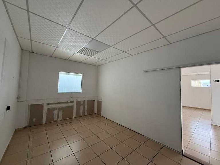 Sala Comercial para Locação no Centro.