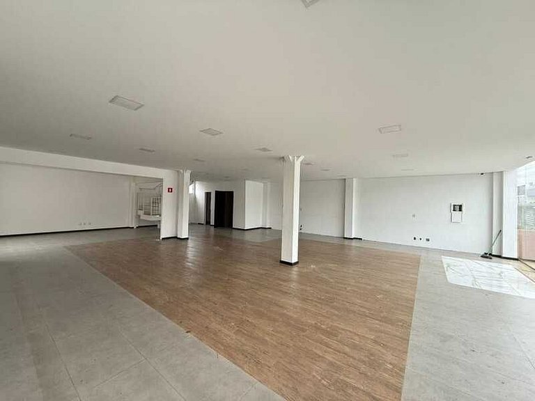 Sala Comercial para Locação no Centro.