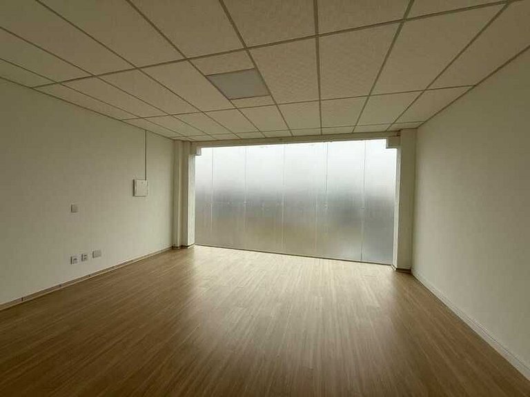 Sala Comercial para Locação no Centro.