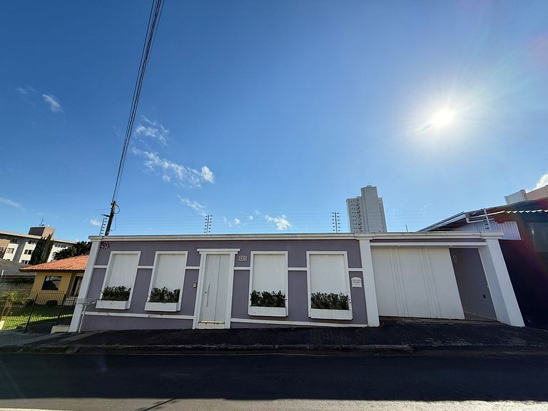 Casa Térrea com Piscina para Locação