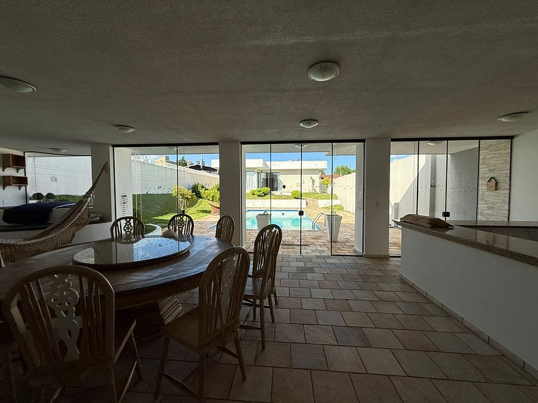 Casa Térrea com Piscina para Locação