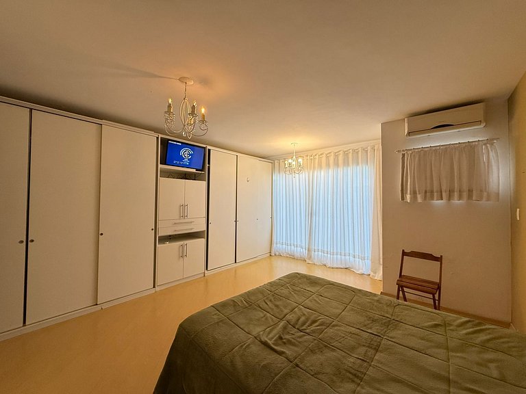 Casa Térrea com Piscina para Locação