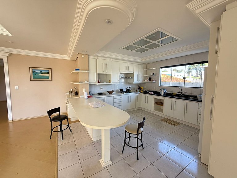 Casa Térrea com Piscina para Locação