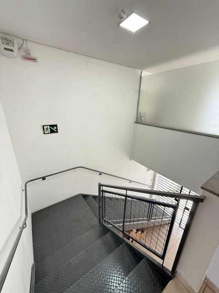 Sala comercial para locação no bairro Centro, localizado na