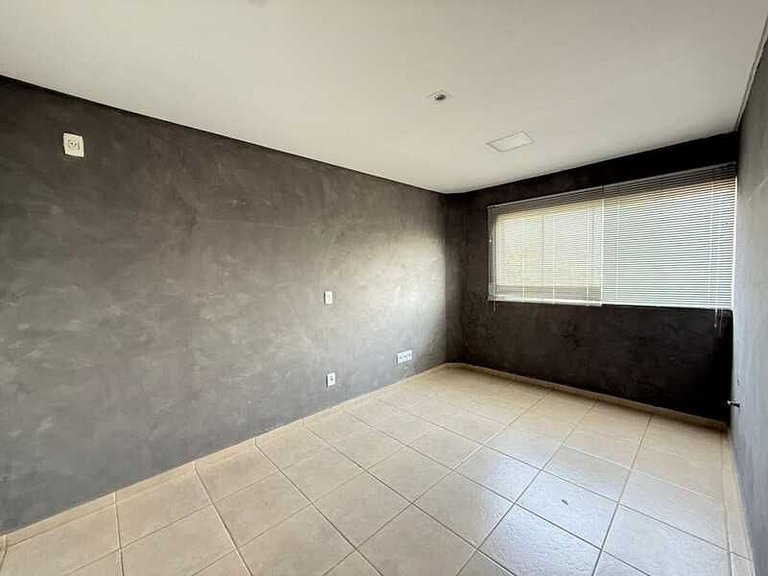 Sala comercial para locação no bairro Centro, localizado na