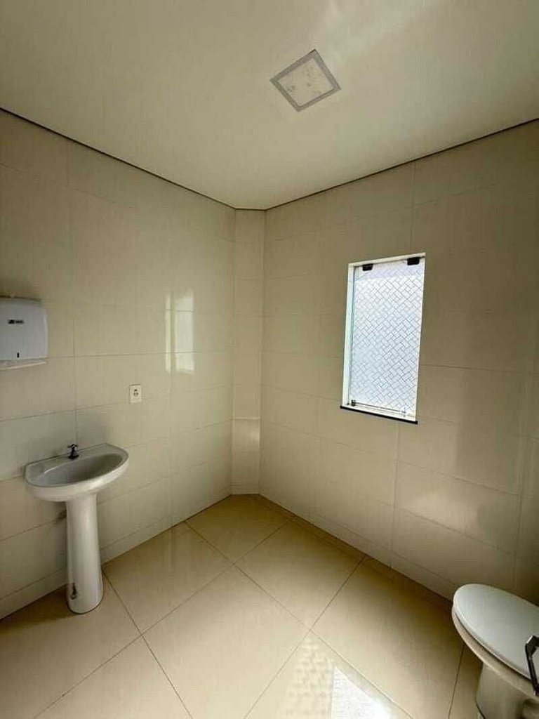 Sala comercial para locação no bairro Centro, localizado na