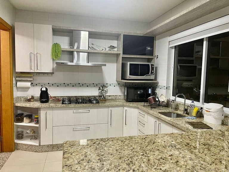 Sobrado para locação no bairro Trianon, localizado na cidade