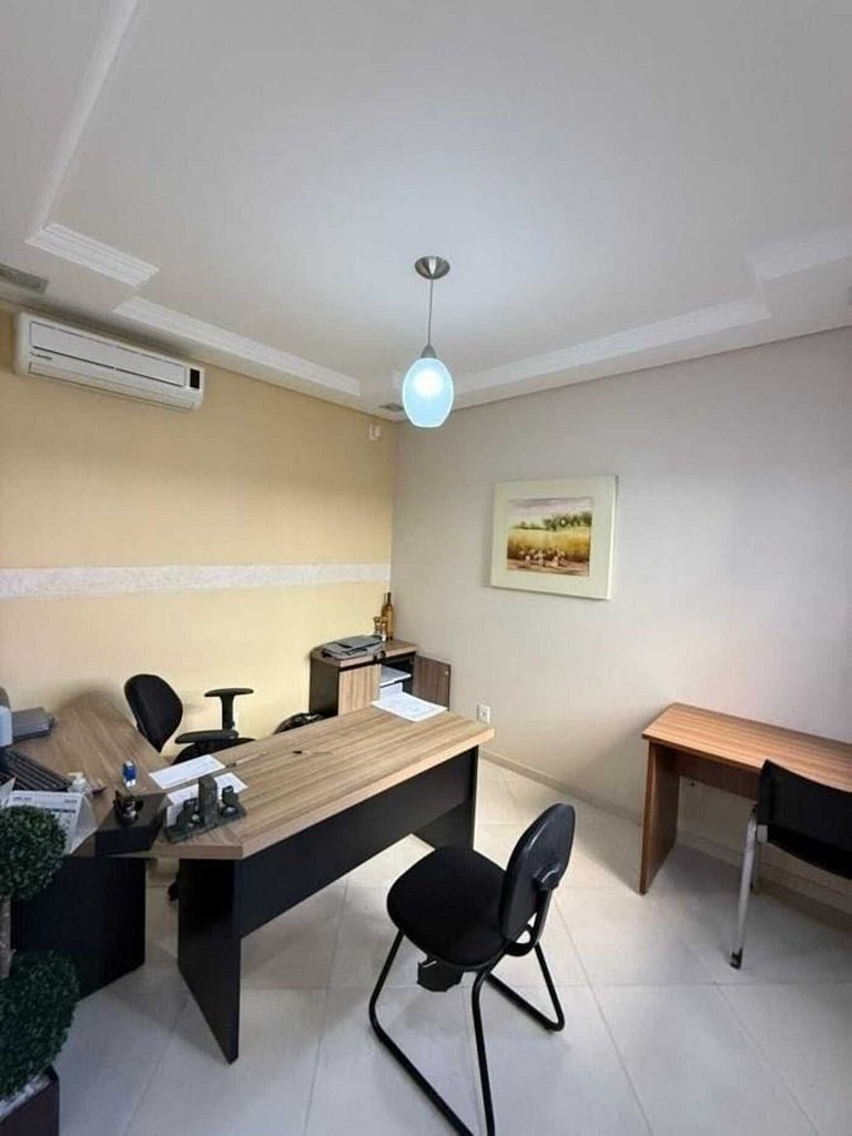 Imóvel comercial para locação no bairro Centro, localizado n