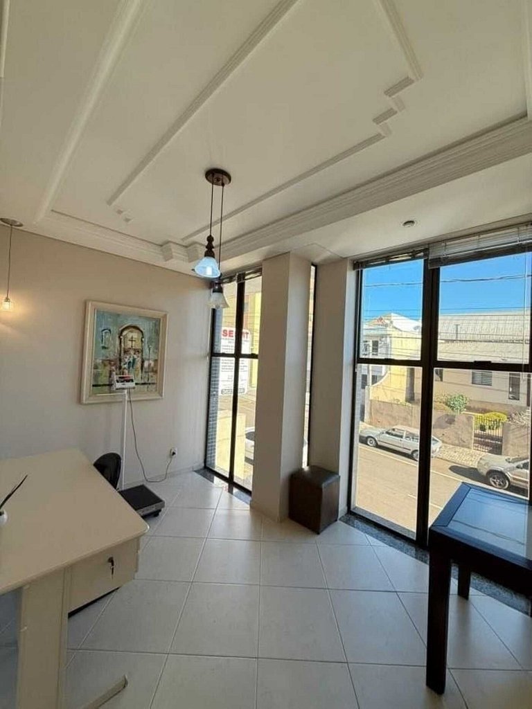 Imóvel comercial para locação no bairro Centro, localizado n